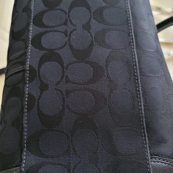 COACH Monogram Canvas Signature Logo Shoulder/ Handbag - Picture 15 of 16